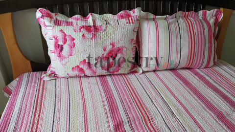 Narzuta różowe pasy/maki 230x250 cm Narzuta różowe pasy/maki 230x250 cm