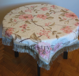 Żakardowa serweta z frędzlami pastelowe róże 110x110 cm