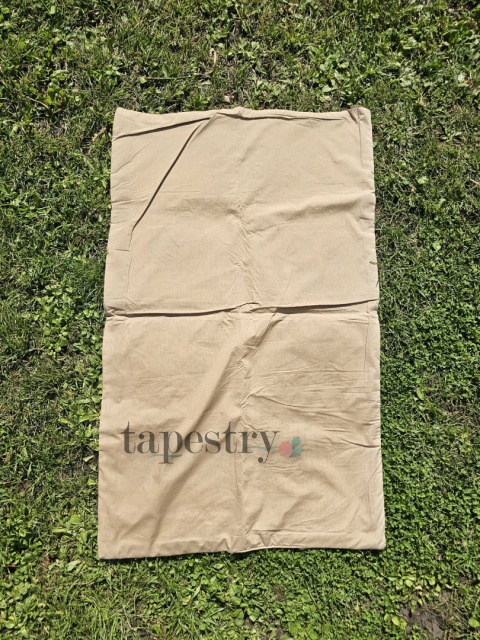 Gobelin na ścianę bordo: kwiaty w wazonie - matwa natura - uszkodzony bez uszu